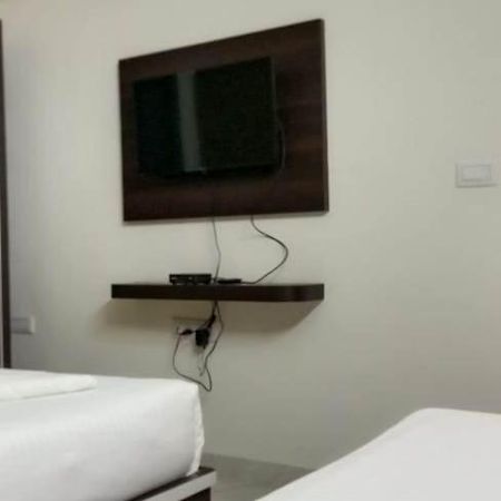 Mk Grande Hotel Bangalore Luaran gambar